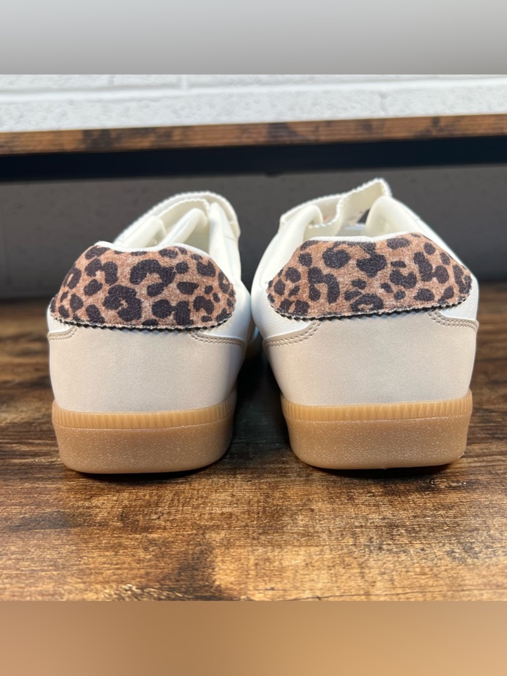 Dv Dolce Vita Sneakers White Leopard adjustable Straps Slip On Quick Women's 9 - Picture 5 of 12